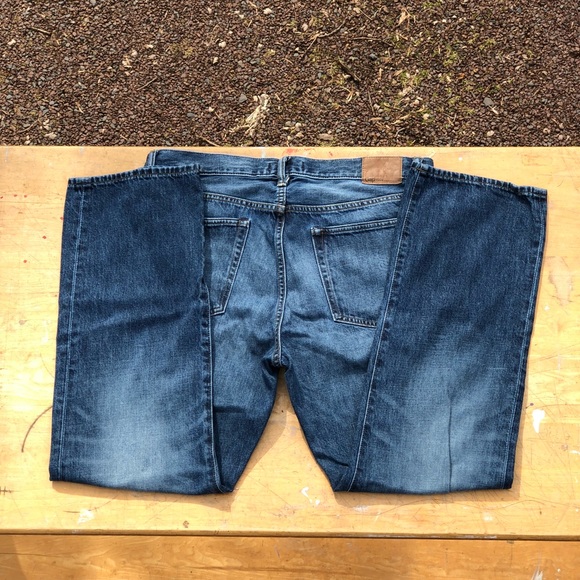 Gap Standard Fit 34x30 - Picture 2 of 5